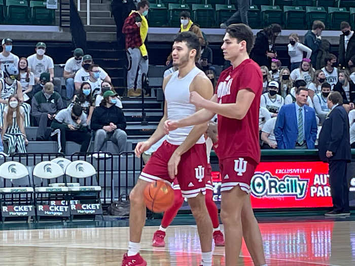 64080B8A-31FA-4789-AC6B-94EDAFB4F306